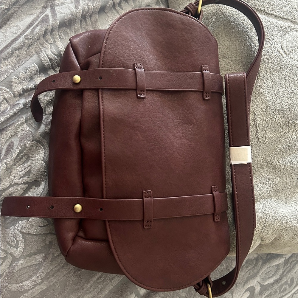 Stylish Black and Burgundy Leather Messenger Bags